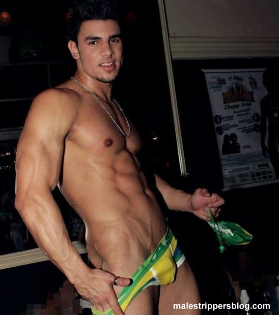 naked muscle male strippers